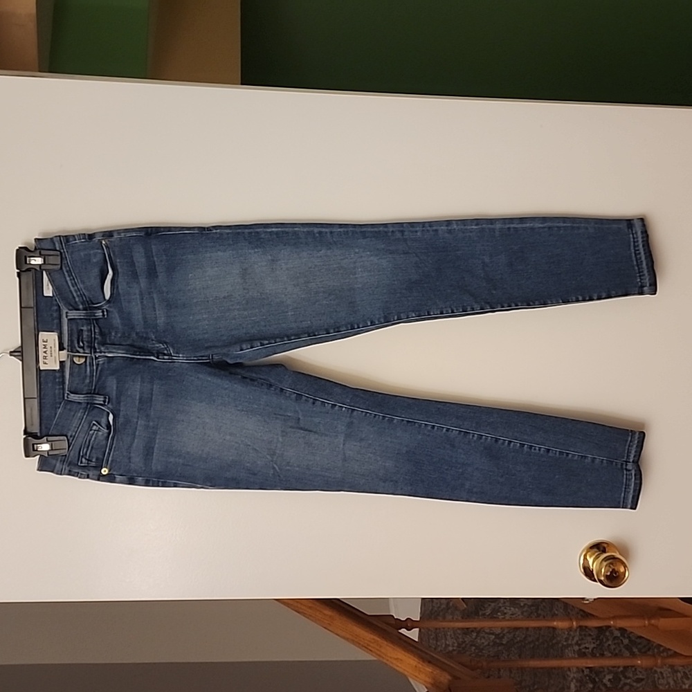 FRAME DENIM CROPPED JEANS